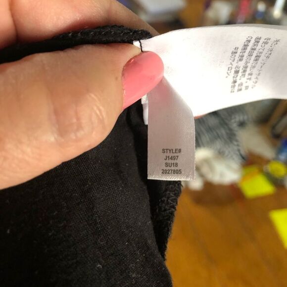 NWT J Crew Supersoft Supima Raw Edge V-Neck Tank Top Black - XS - Picture 10 of 10